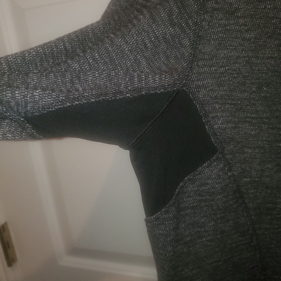 Lululemon size 8 grey - Picture 5 of 5